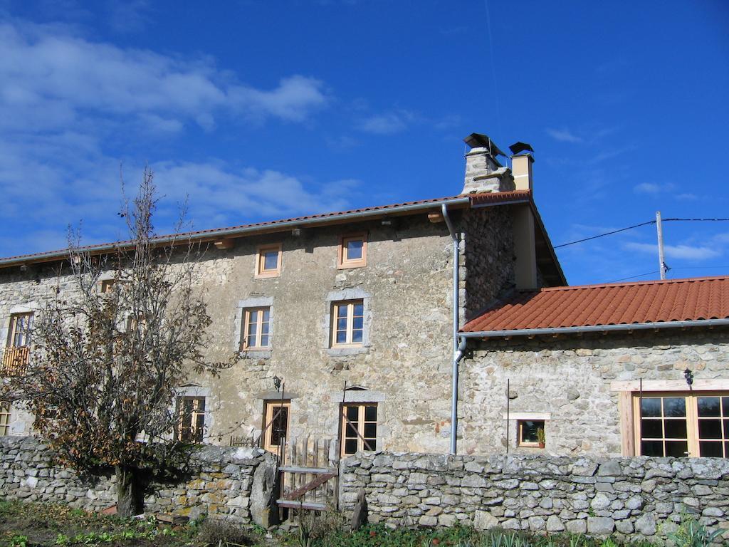 La Ferme Des Genets Bed & Breakfast Medeyrolles Exterior photo